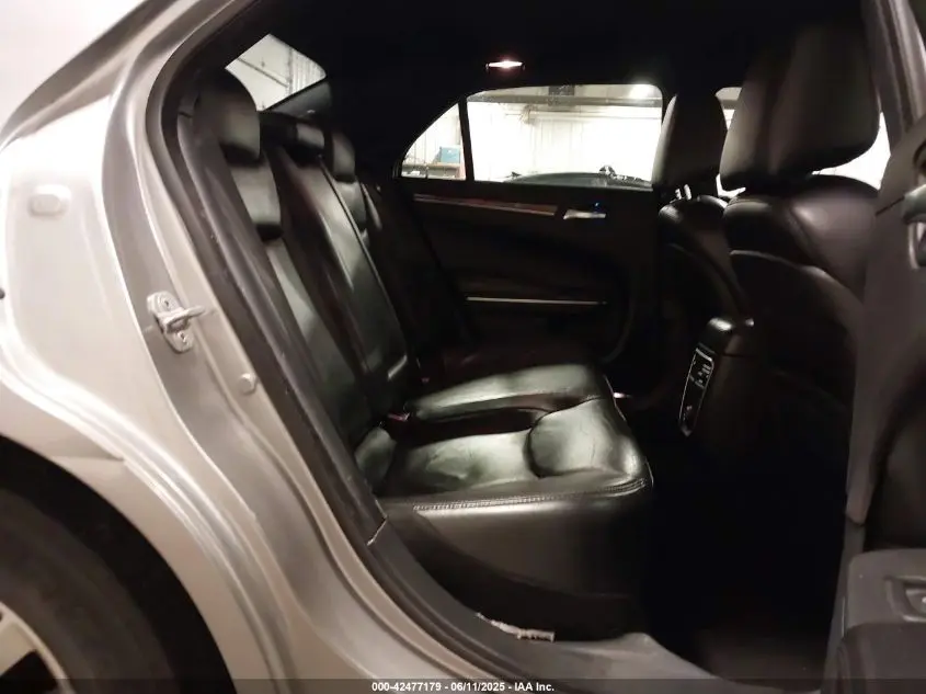 2014 CHRYSLER 300  