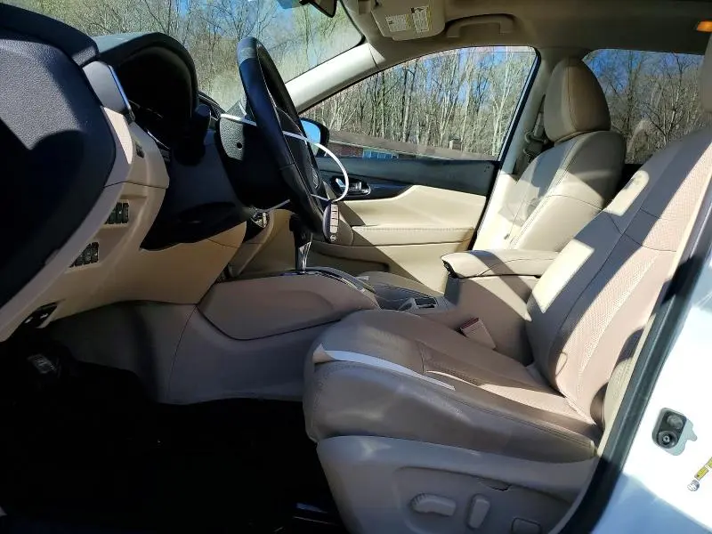 2016 NISSAN ROGUE SL  