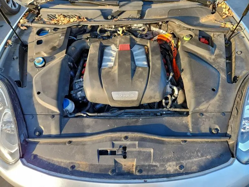 2017 PORSCHE CAYENNE SE HYBRID PLATINUM  