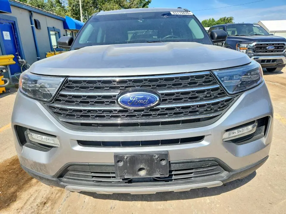 2021 FORD EXPLORER XLT  