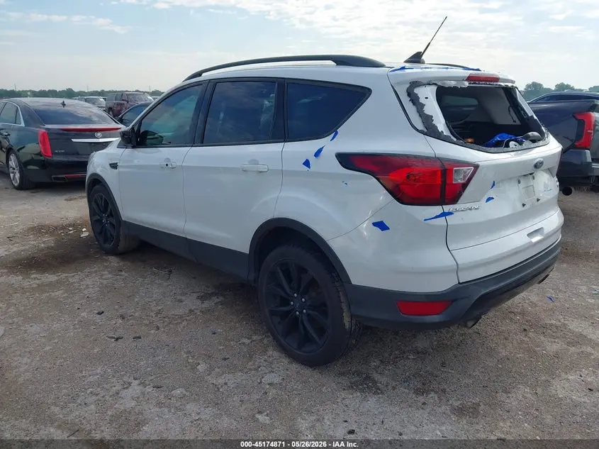 2019 FORD ESCAPE SE