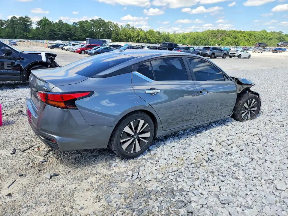 2021 NISSAN ALTIMA SV  