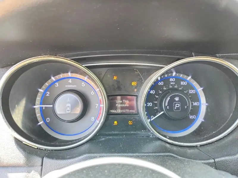 2011 HYUNDAI SONATA SE  