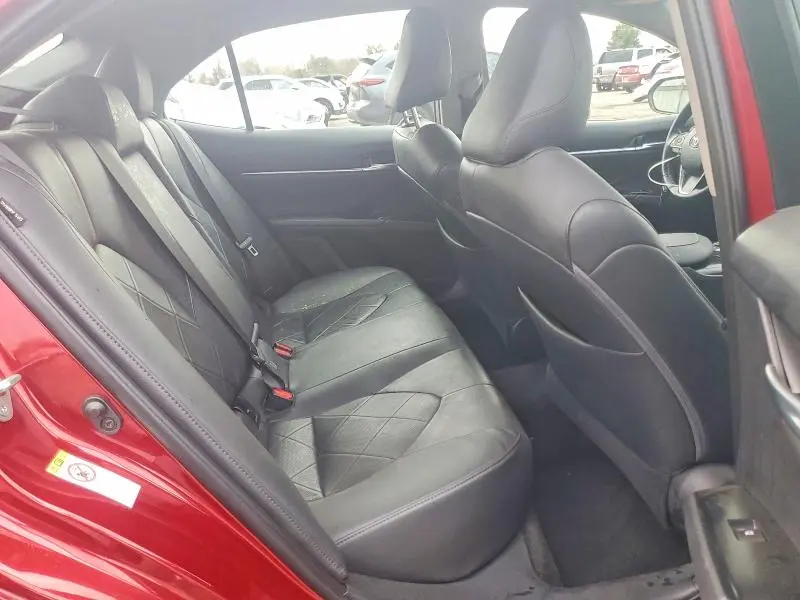 2018 TOYOTA CAMRY XLE  