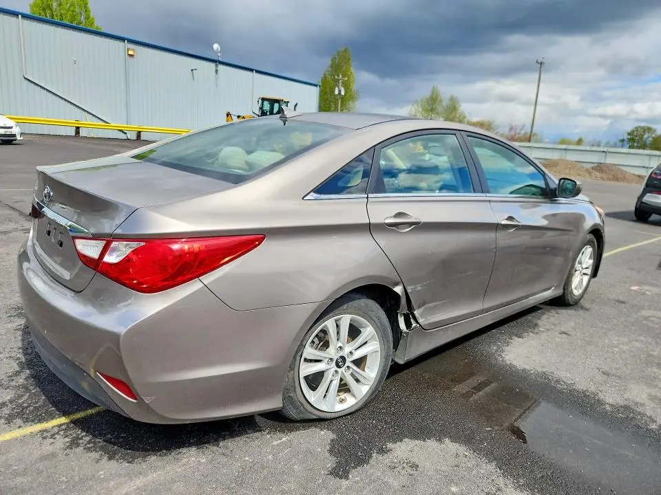 2014 HYUNDAI SONATA GLS  