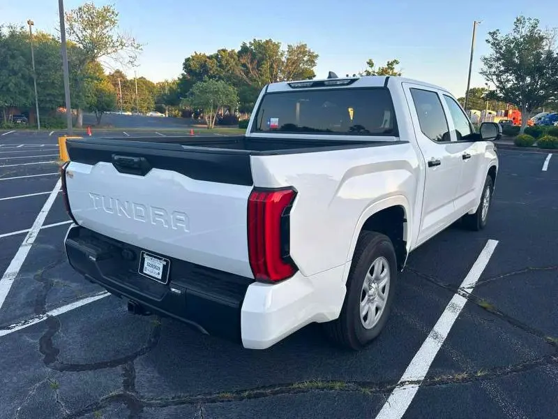 2025 TOYOTA TUNDRA SR  