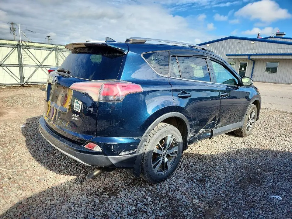 2017 TOYOTA RAV4 XLE  