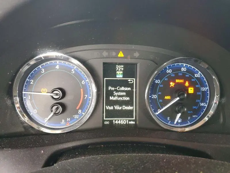 2018 TOYOTA COROLLA XSE  