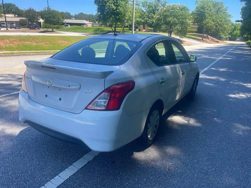 2018 NISSAN VERSA SV  
