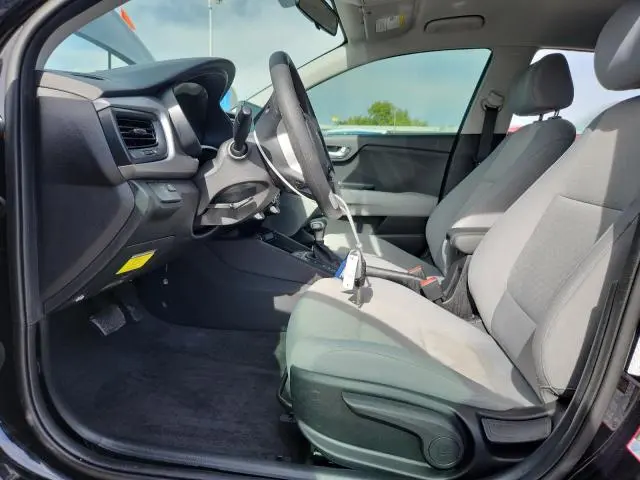 2022 KIA RIO S  