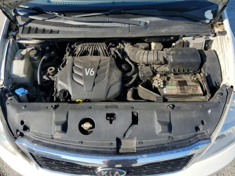 2012 KIA SEDONA LX  