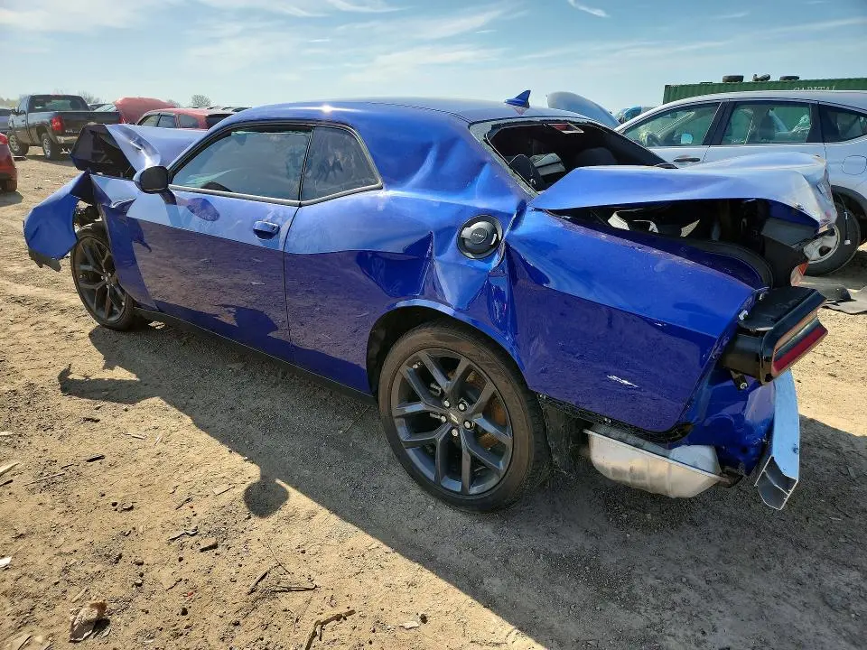 2022 DODGE CHALLENGER SXT  