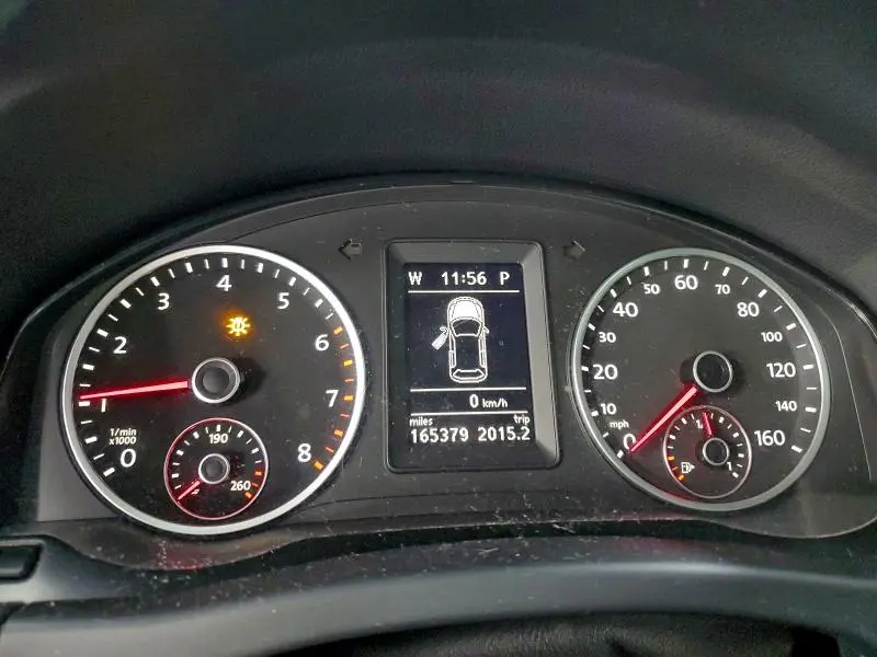 2011 VOLKSWAGEN TIGUAN S  