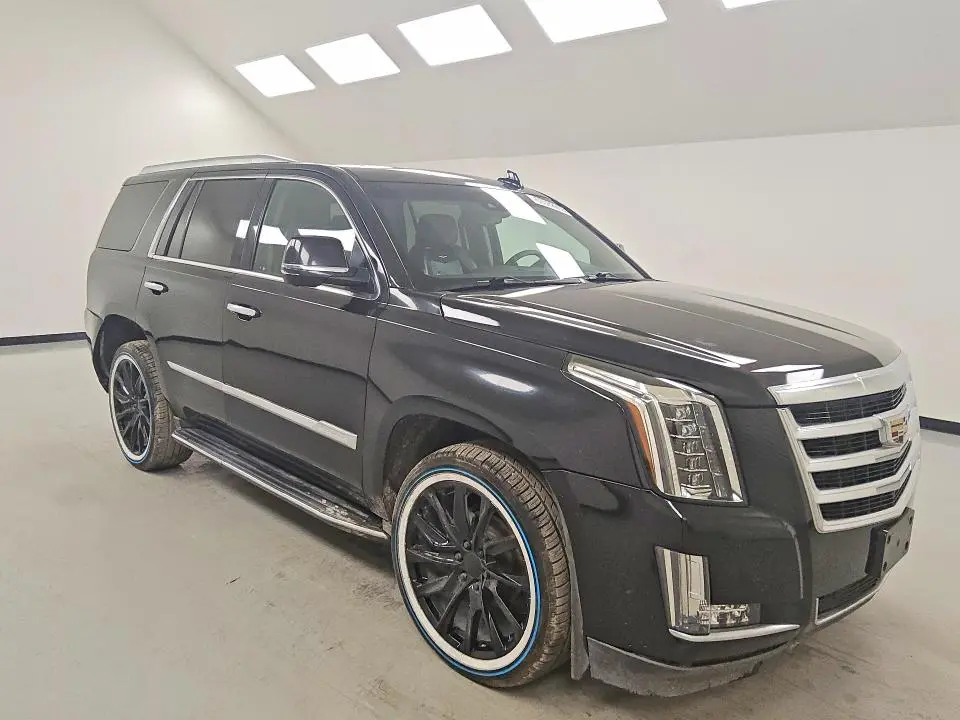 2018 CADILLAC ESCALADE LUXURY  