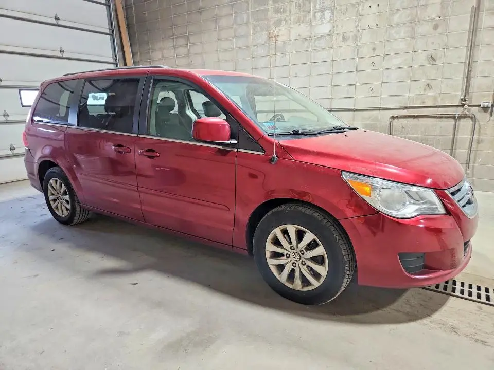 2014 VOLKSWAGEN ROUTAN SE  