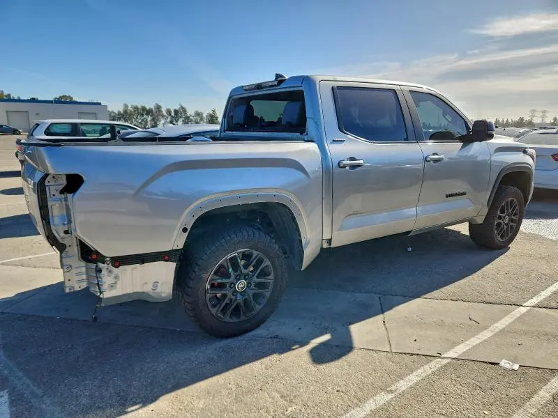 2024 TOYOTA TUNDRA CREWMAX LIMITED  