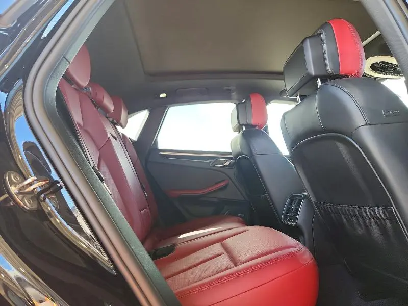 2023 PORSCHE MACAN S  