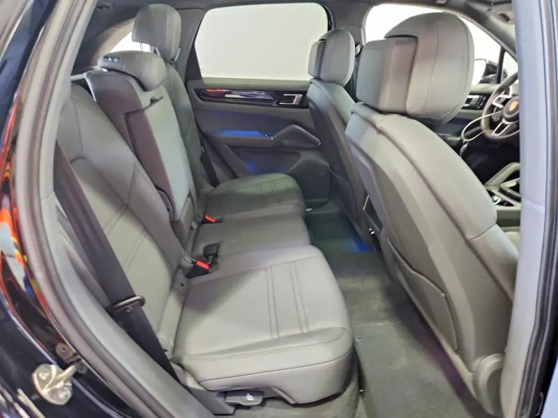 2023 PORSCHE CAYENNE   