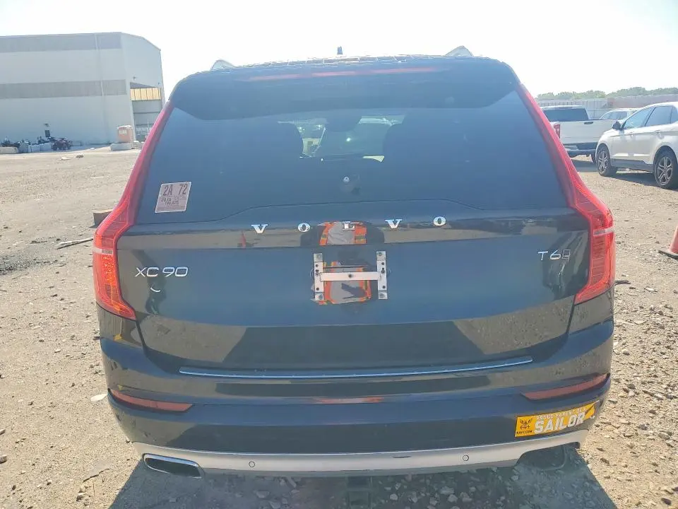 2016 VOLVO XC90 T6  