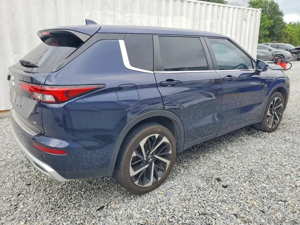 2023 MITSUBISHI OUTLANDER SE  