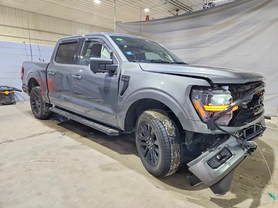 2025 FORD F150 XLT  