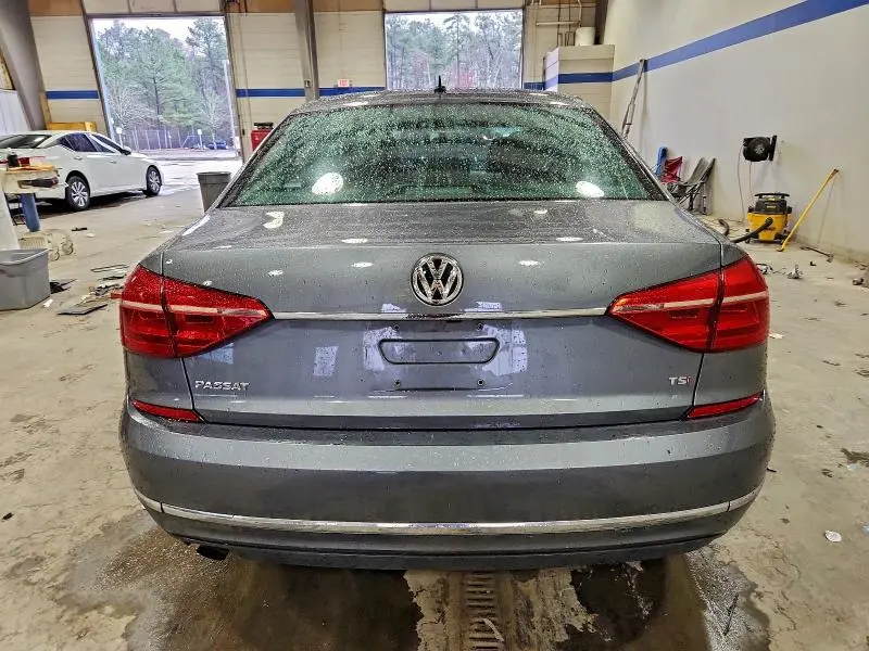 2016 VOLKSWAGEN PASSAT S  