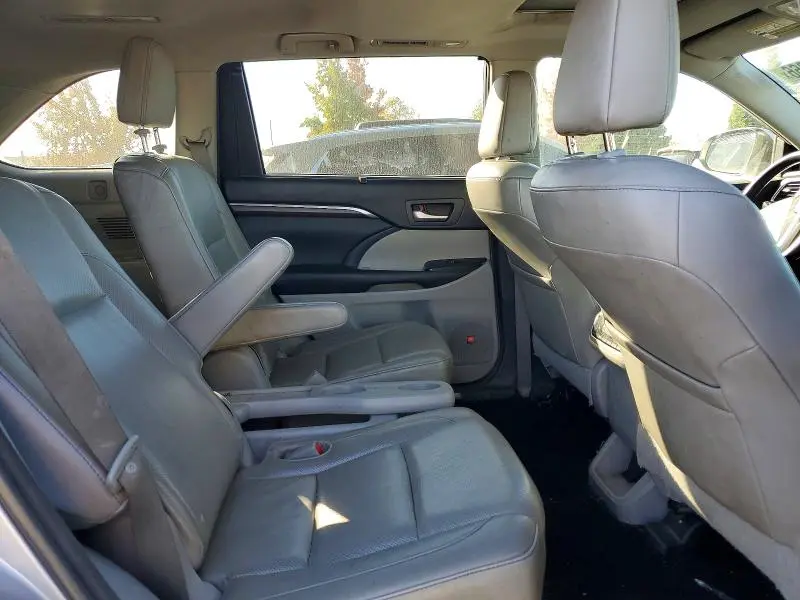 2015 TOYOTA HIGHLANDER LIMITED  