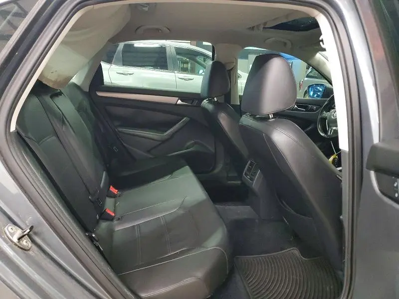 2014 VOLKSWAGEN PASSAT SE  