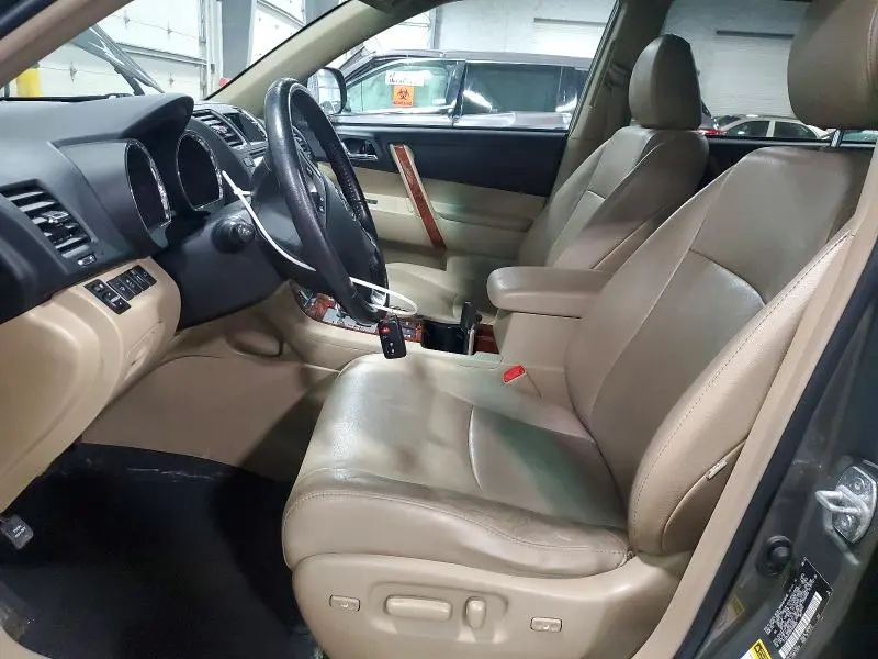 2012 TOYOTA HIGHLANDER LIMITED  