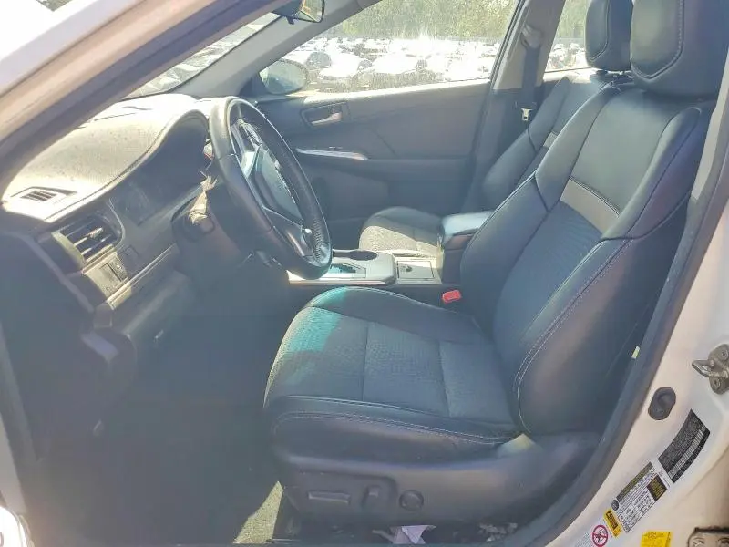 2014 TOYOTA CAMRY SE  