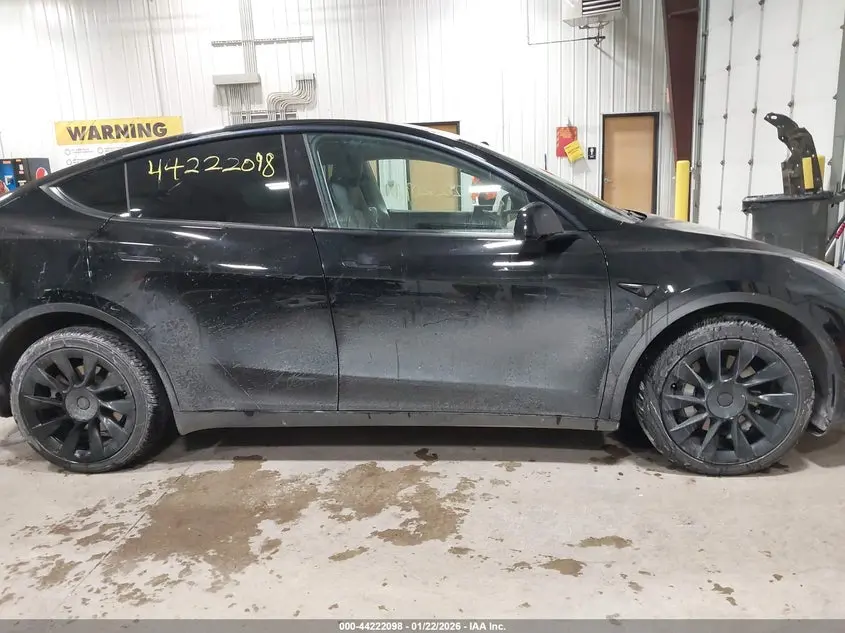 2022 TESLA MODEL Y LONG RANGE DUAL MOTOR ALL-WHEEL DRIVE