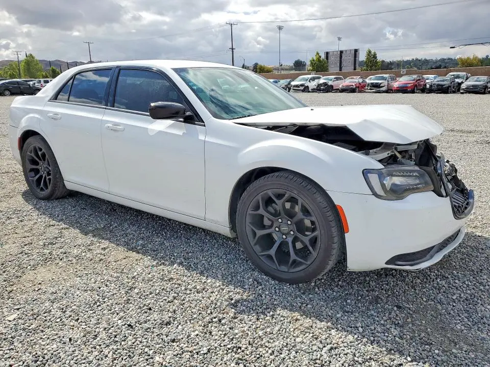 2019 CHRYSLER 300 TOURING  
