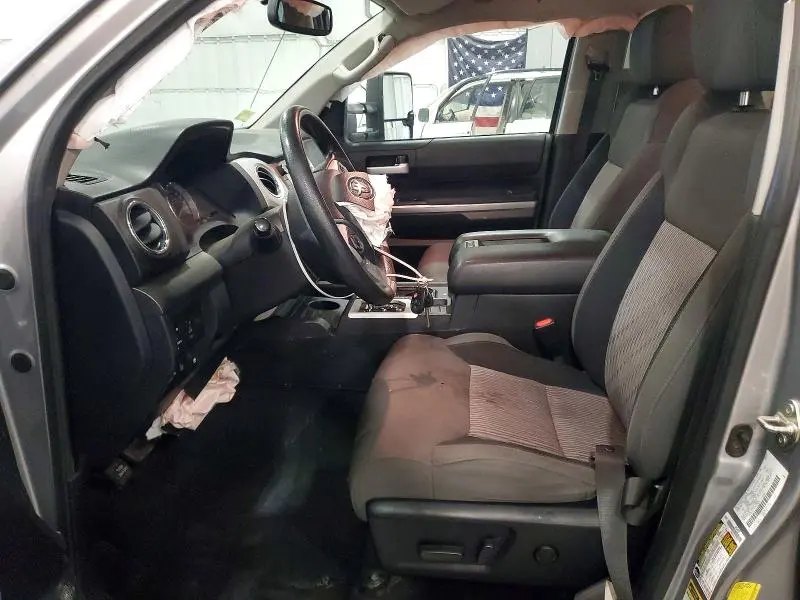 2017 TOYOTA TUNDRA SR5  