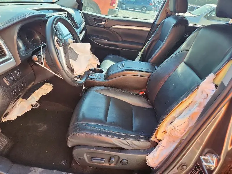 2018 TOYOTA HIGHLANDER XLE  