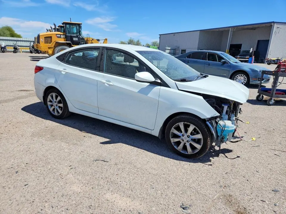2012 HYUNDAI ACCENT GLS  