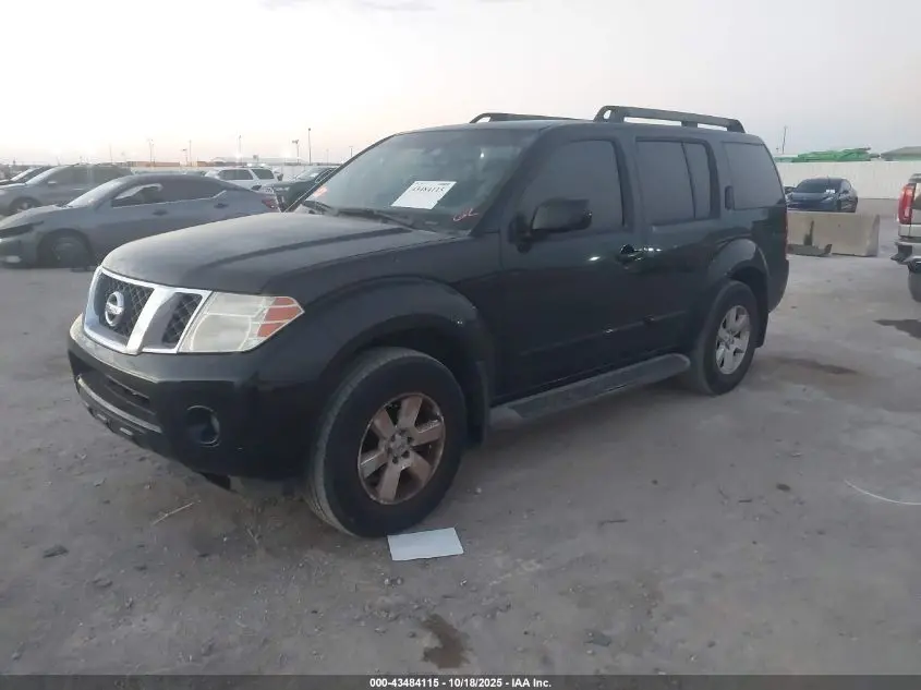 2011 NISSAN PATHFINDER SV