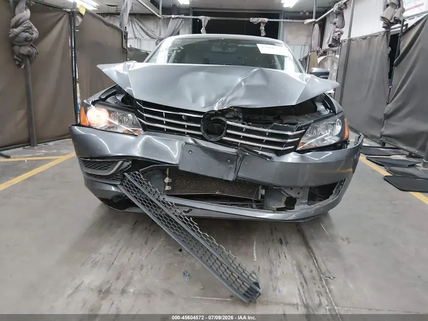 2013 VOLKSWAGEN PASSAT 2.5L SEL