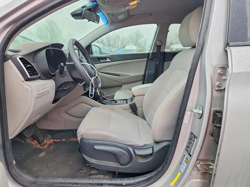 2020 HYUNDAI TUCSON SE  