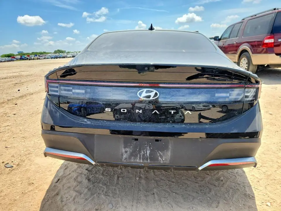 2026 HYUNDAI SONATA SE  