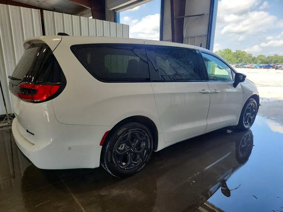 2024 CHRYSLER PACIFICA HYBRID SELECT  