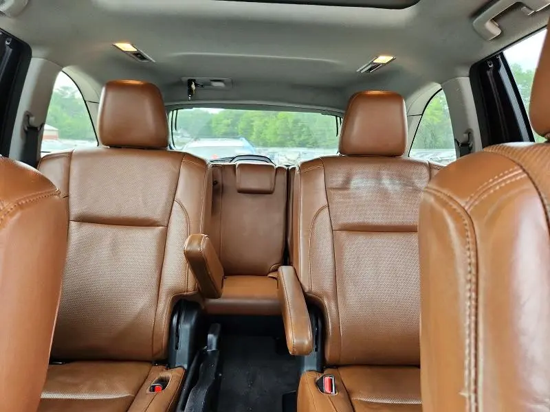 2017 TOYOTA HIGHLANDER LIMITED PLATINUM  
