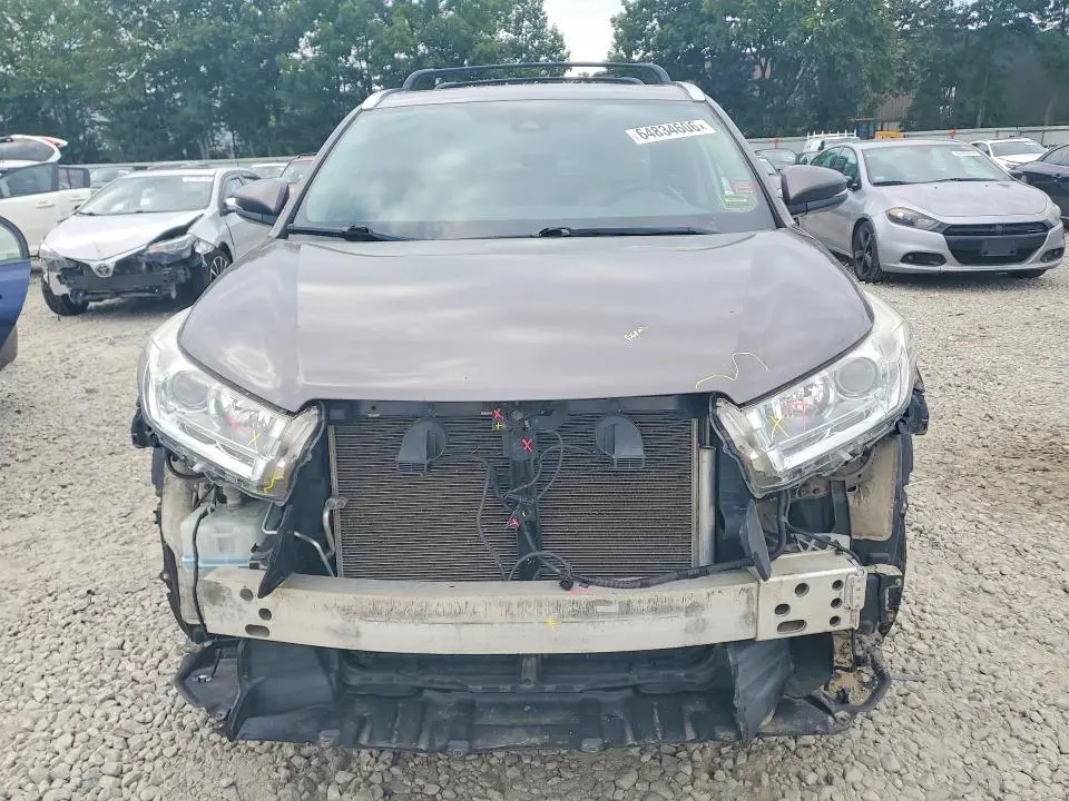 2019 TOYOTA HIGHLANDER XLE  