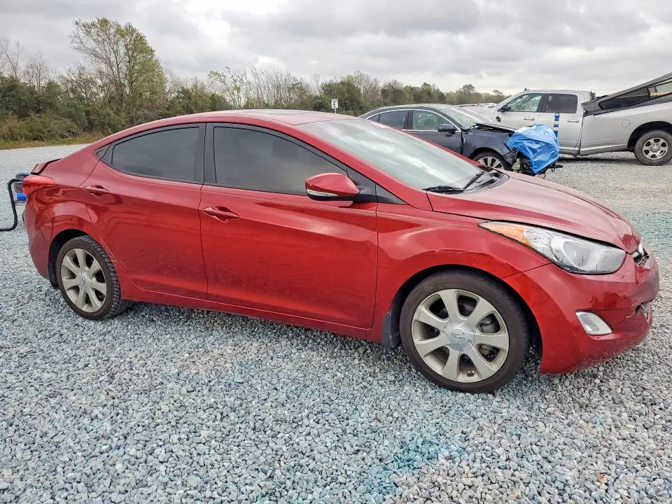2013 HYUNDAI ELANTRA   