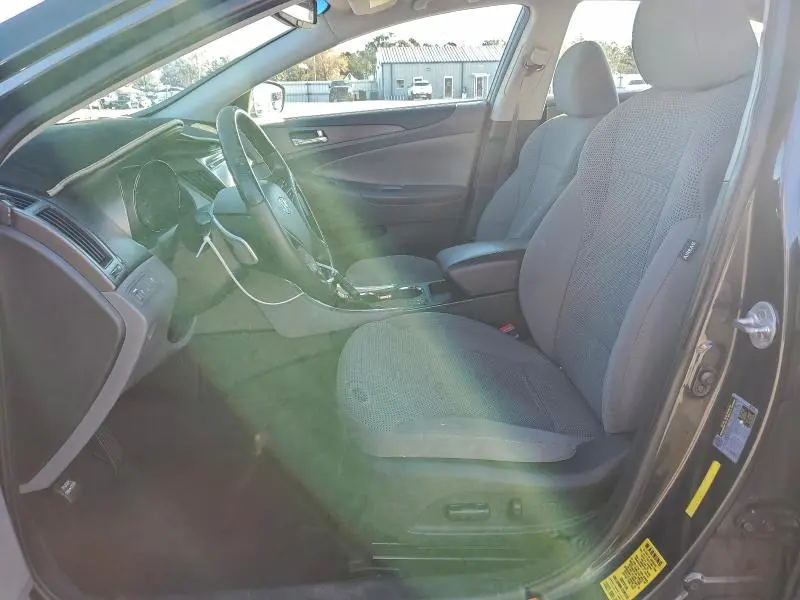 2013 HYUNDAI SONATA SE  