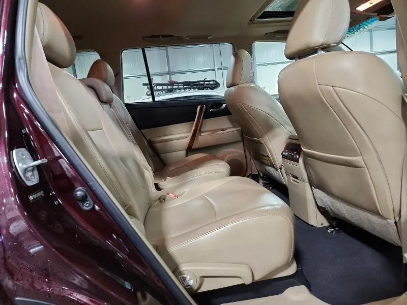 2011 TOYOTA HIGHLANDER LIMITED  