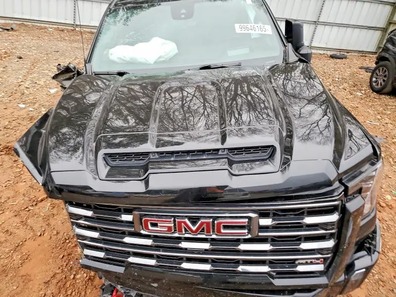 2024 GMC SIERRA K2500 AT4  