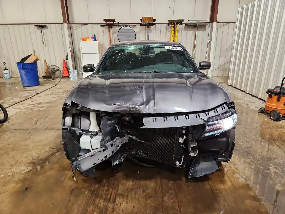 2017 DODGE CHARGER SXT  