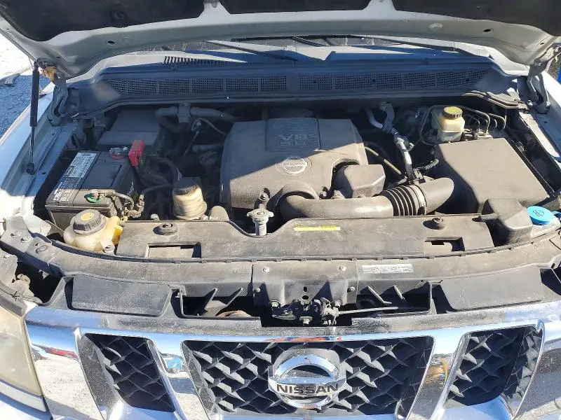 2015 NISSAN TITAN SV  