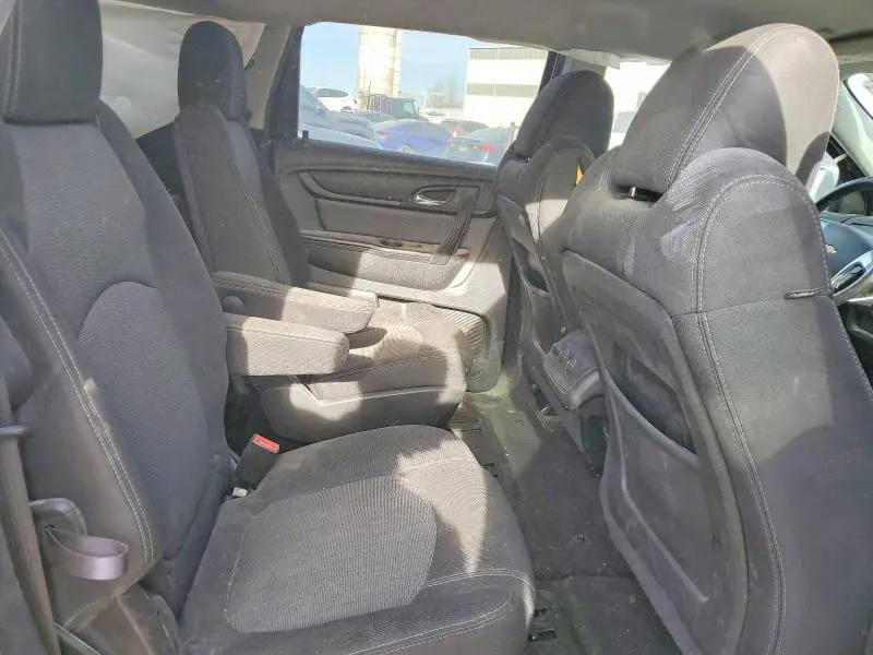 2015 CHEVROLET TRAVERSE LT  