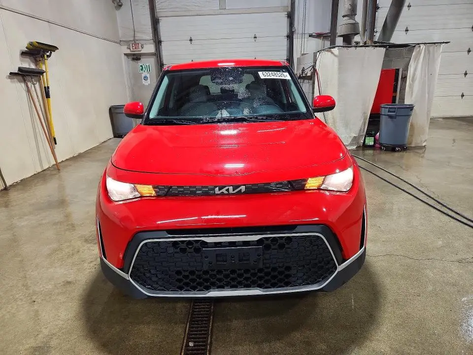 2023 KIA SOUL LX  